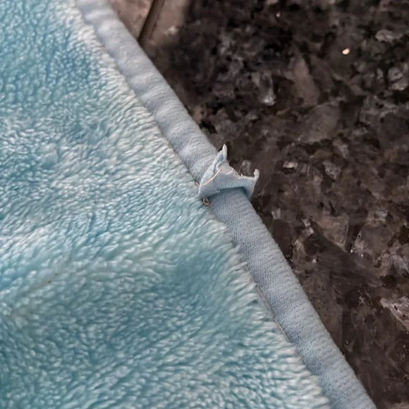 Thick vintage baby blanket Bear and dog with balloons butterflies and flowers - Picture 4 of 4